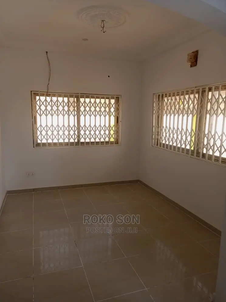3bdrm House in Dr Roko, Haatso for sale