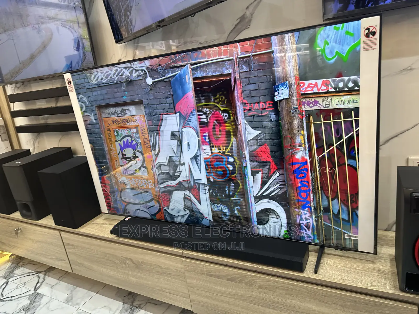 Perfect And Elegant Design Samsung Series 7 75”UHD Tv