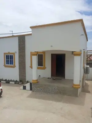 4bdrm House in Dr Roko, Ashomang Estate for sale