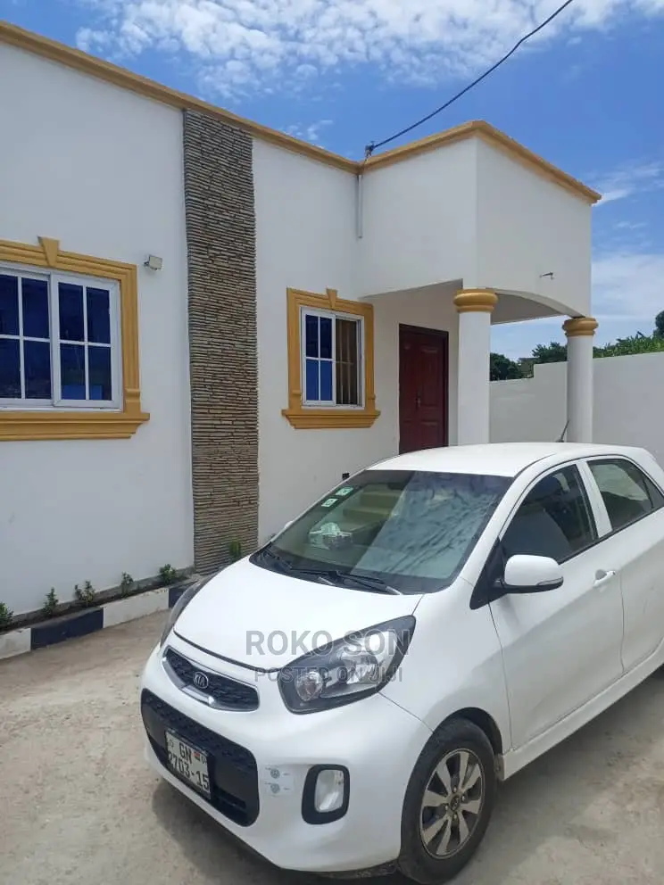 4bdrm House in Dr Roko, Ashomang Estate for sale