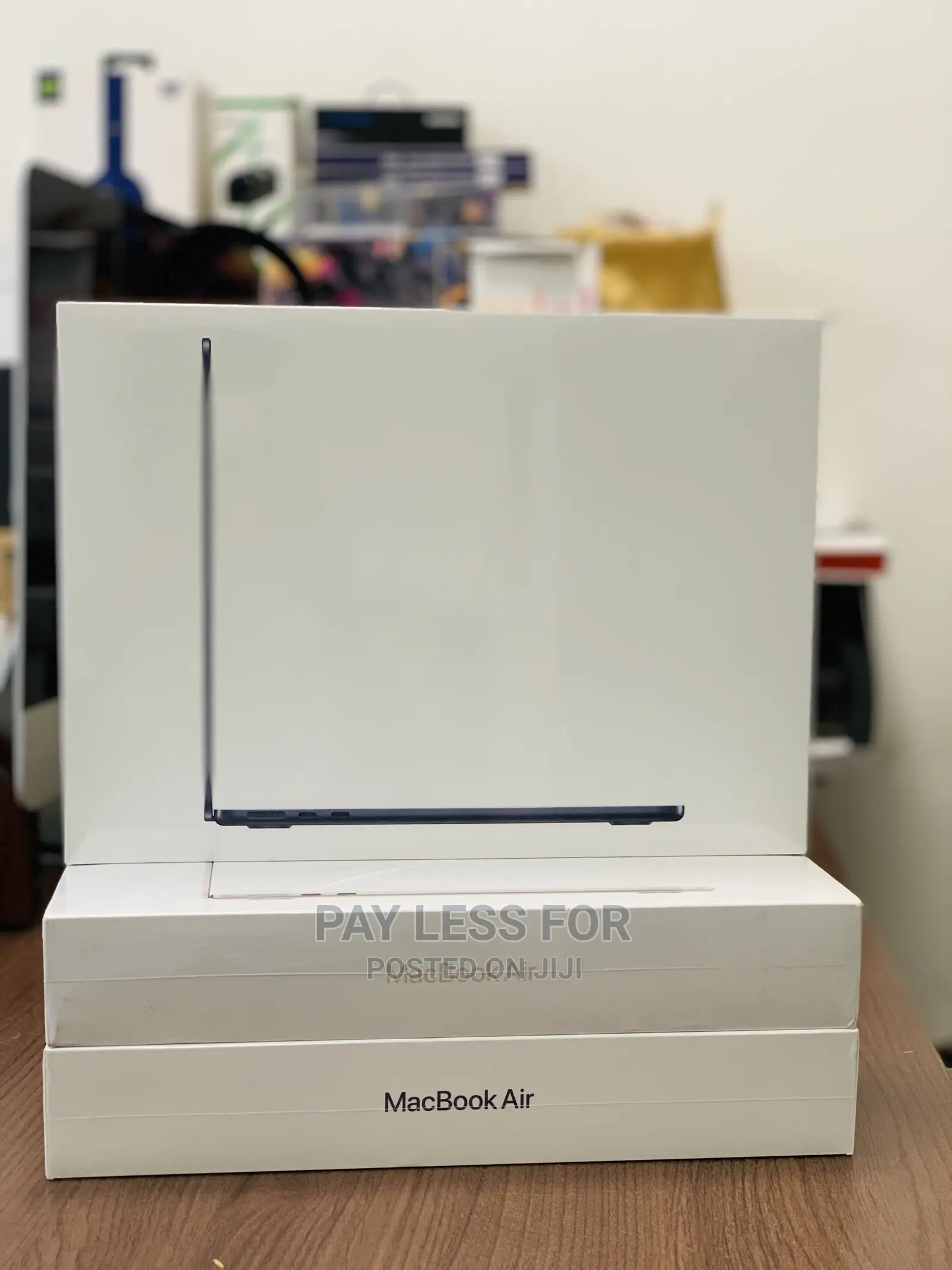 New Laptop Apple MacBook Air 2022 M2 8GB Apple M2 SSD 512GB