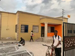 4bdrm House in Kronom, Kumasi Metropolitan for sale