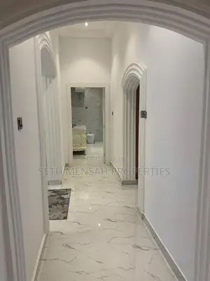 5bdrm House in Skm, Bawaleshie for Sale