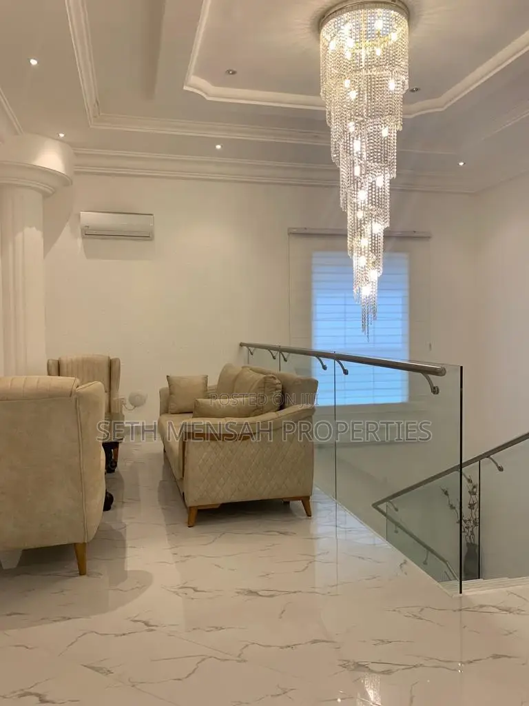 5bdrm House in Skm, Bawaleshie for Sale
