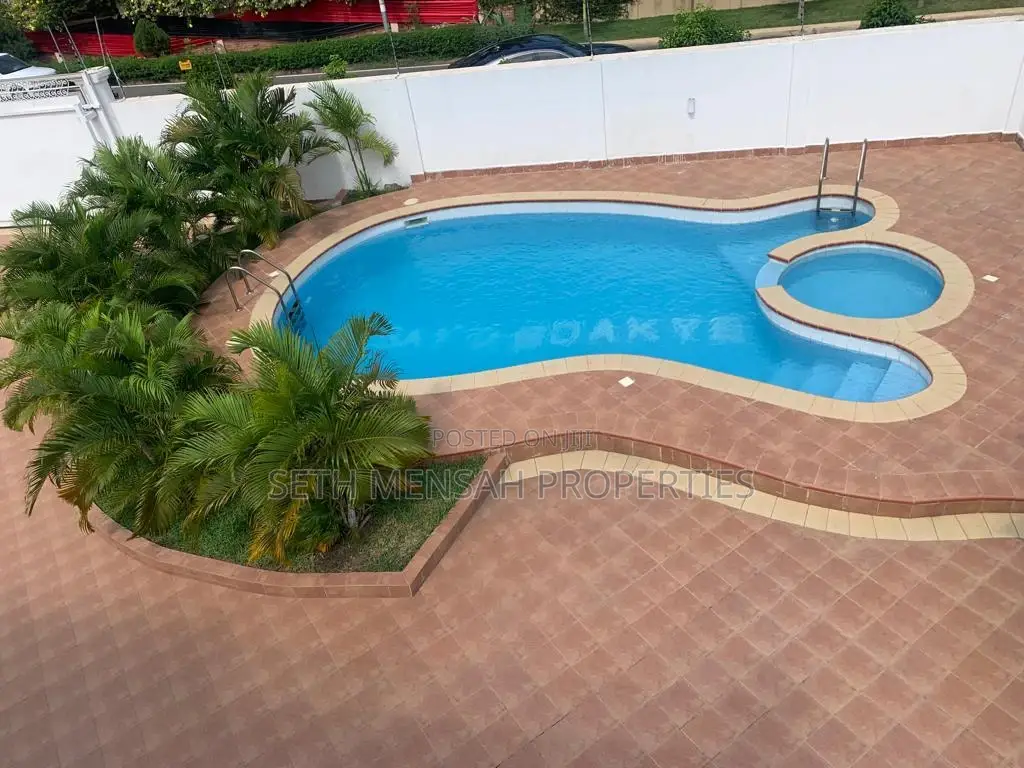 5bdrm House in Skm, Bawaleshie for Sale