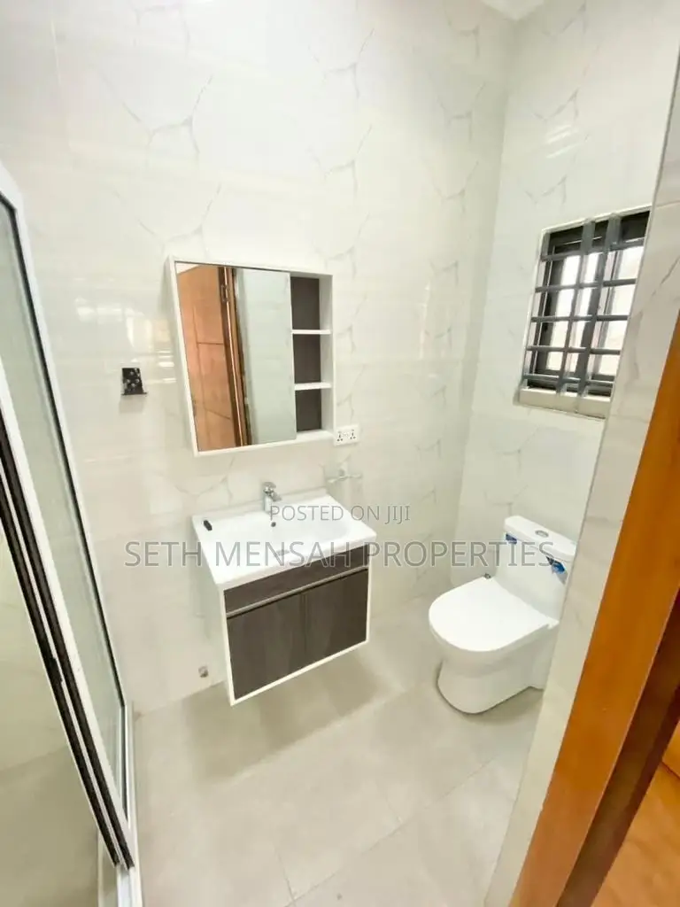3bdrm Apartment in Skm, Mile 7 for Rent