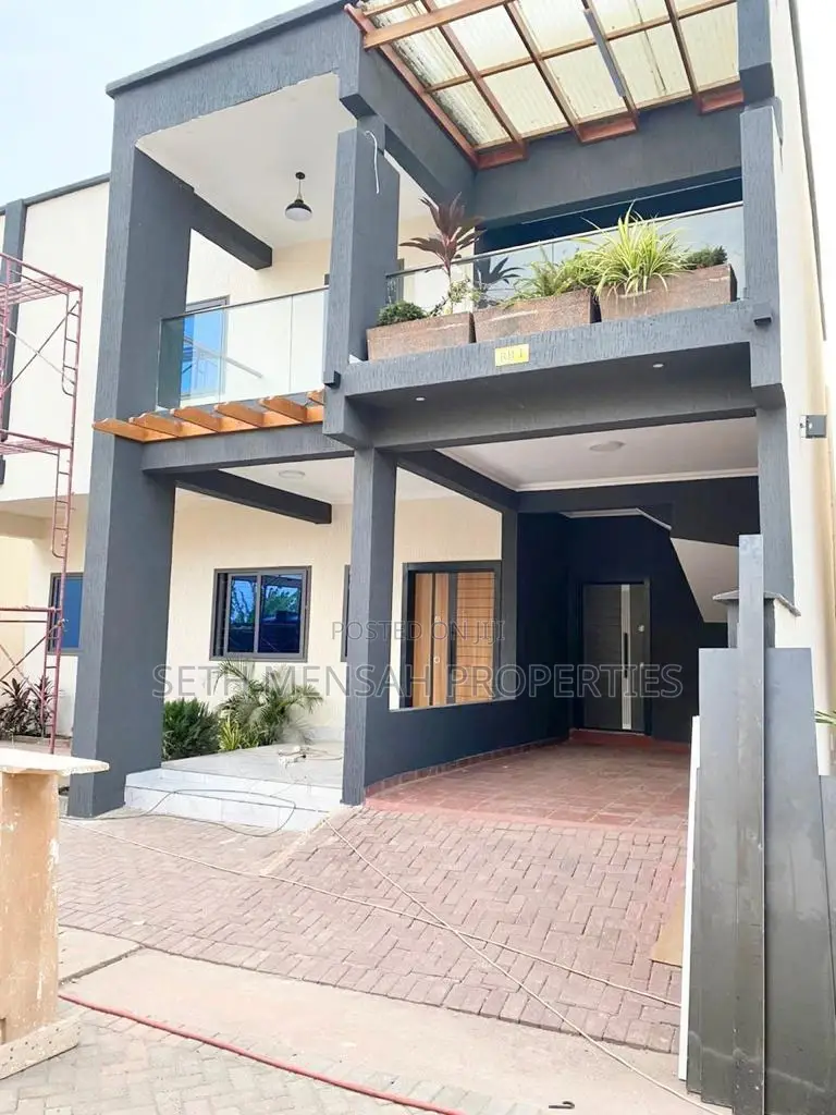 3bdrm Apartment in Skm, Mile 7 for Rent