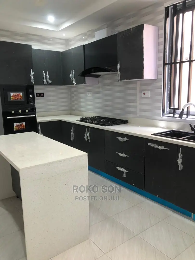 4bdrm Duplex in Dr Roko, North Legon for Sale