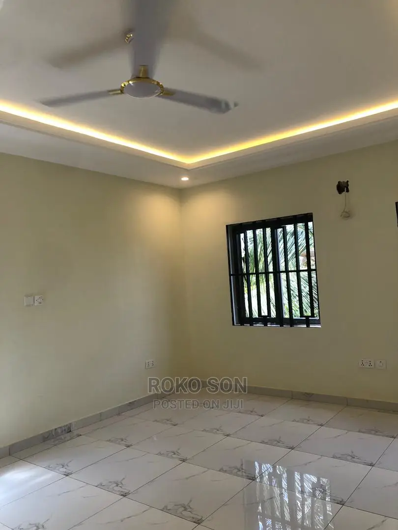 4bdrm Duplex in Dr Roko, North Legon for Sale