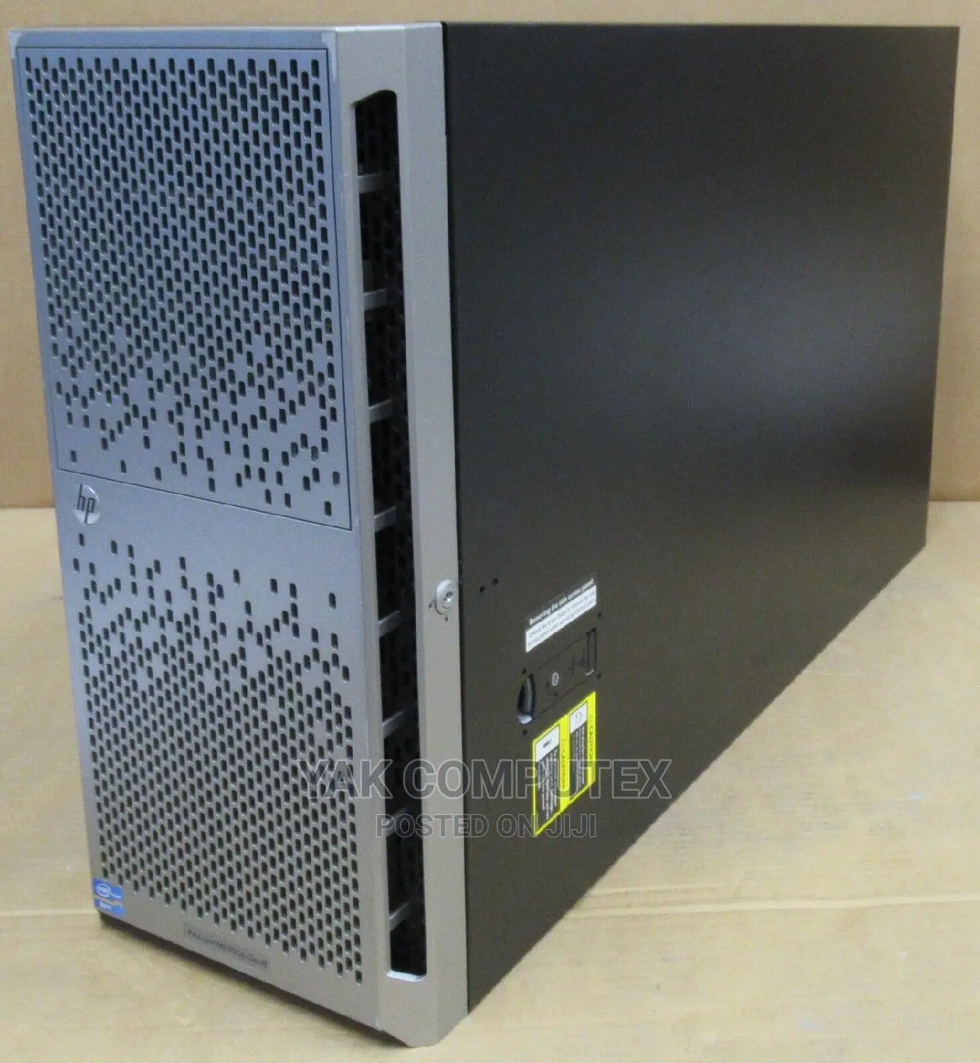 Server HP ProLiant DL380P Gen8 32GB Intel Xeon HDD 2T