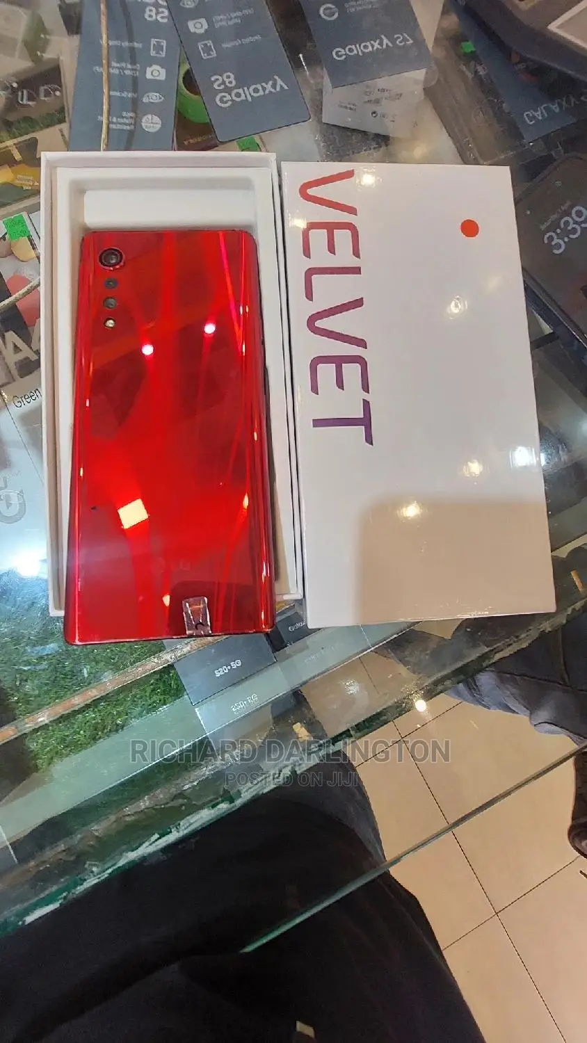 New LG Velvet 128 GB Red