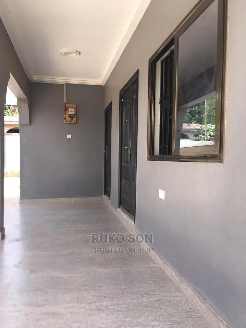 2bdrm Apartment in Dr Roko, Ablekuma for rent