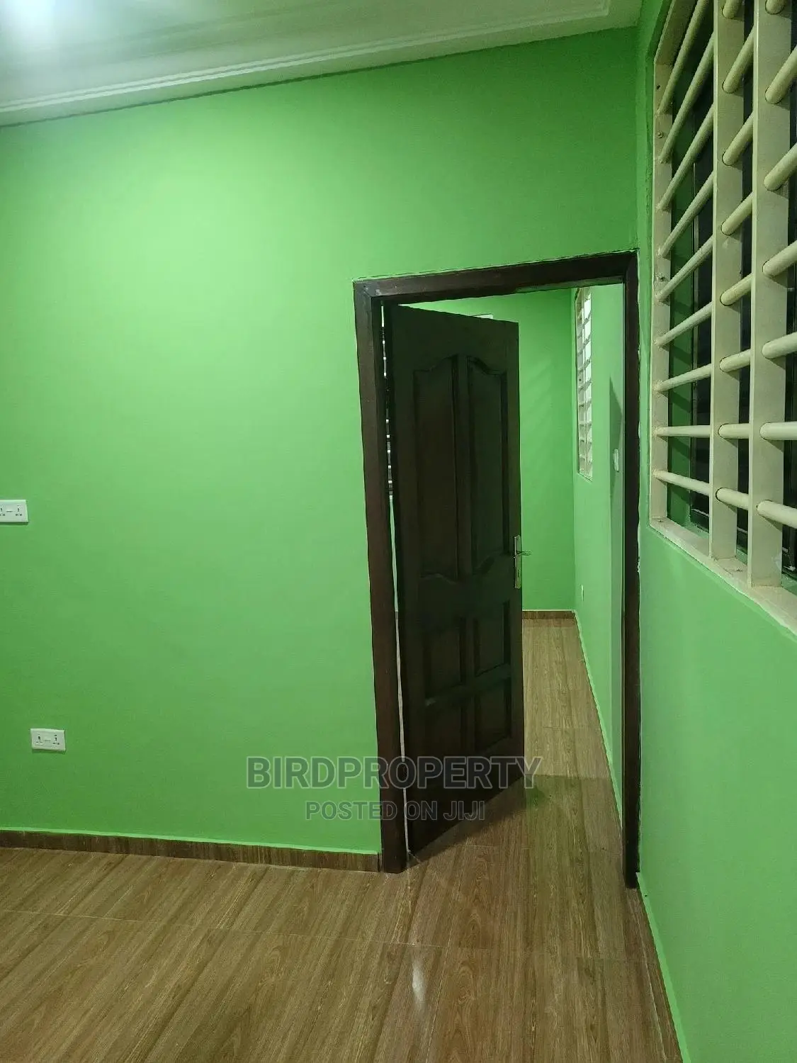 1bdrm Room & Parlour in Birdproperty, School Junction for rent