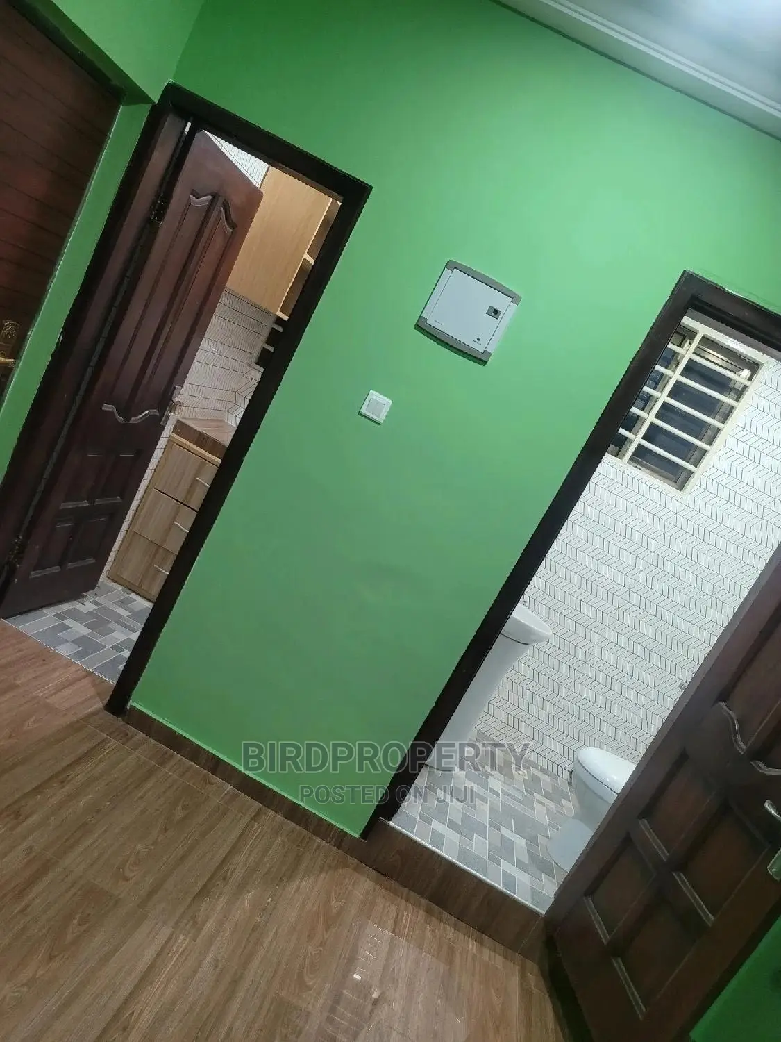 1bdrm Room & Parlour in Birdproperty, School Junction for rent