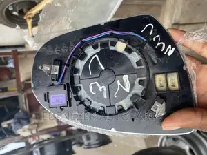 Hyundai Tucson Mirror Glass (Sensor)