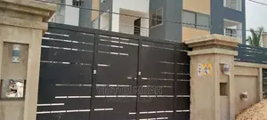 3bdrm Penthouse in Comm 25 Around, Tema Metropolitan for rent