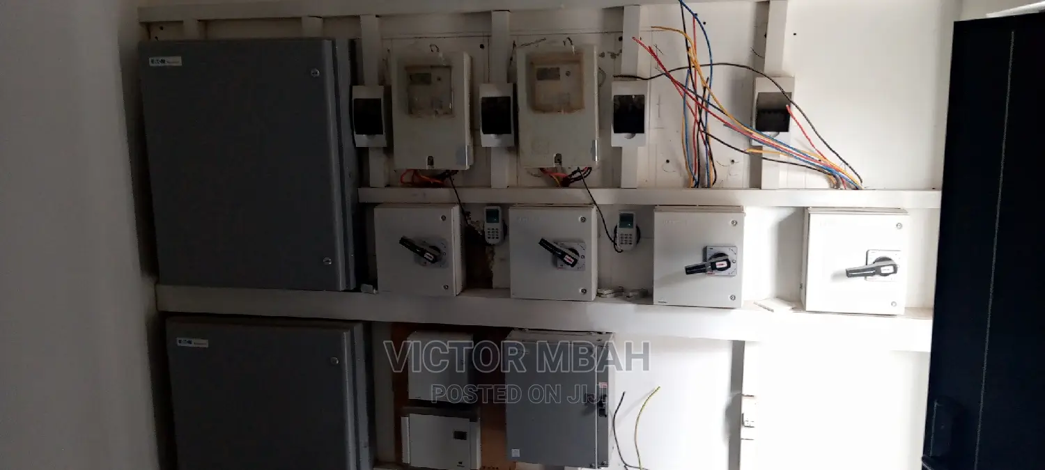 3bdrm Penthouse in Comm 25 Around, Tema Metropolitan for rent