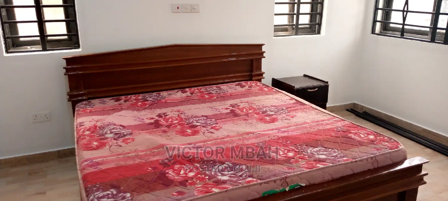 3bdrm Penthouse in Comm 25 Around, Tema Metropolitan for rent
