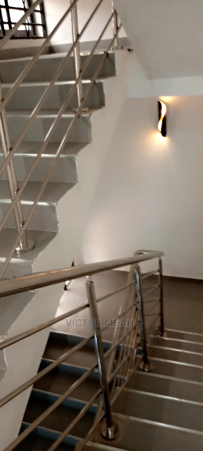 3bdrm Penthouse in Comm 25 Around, Tema Metropolitan for rent