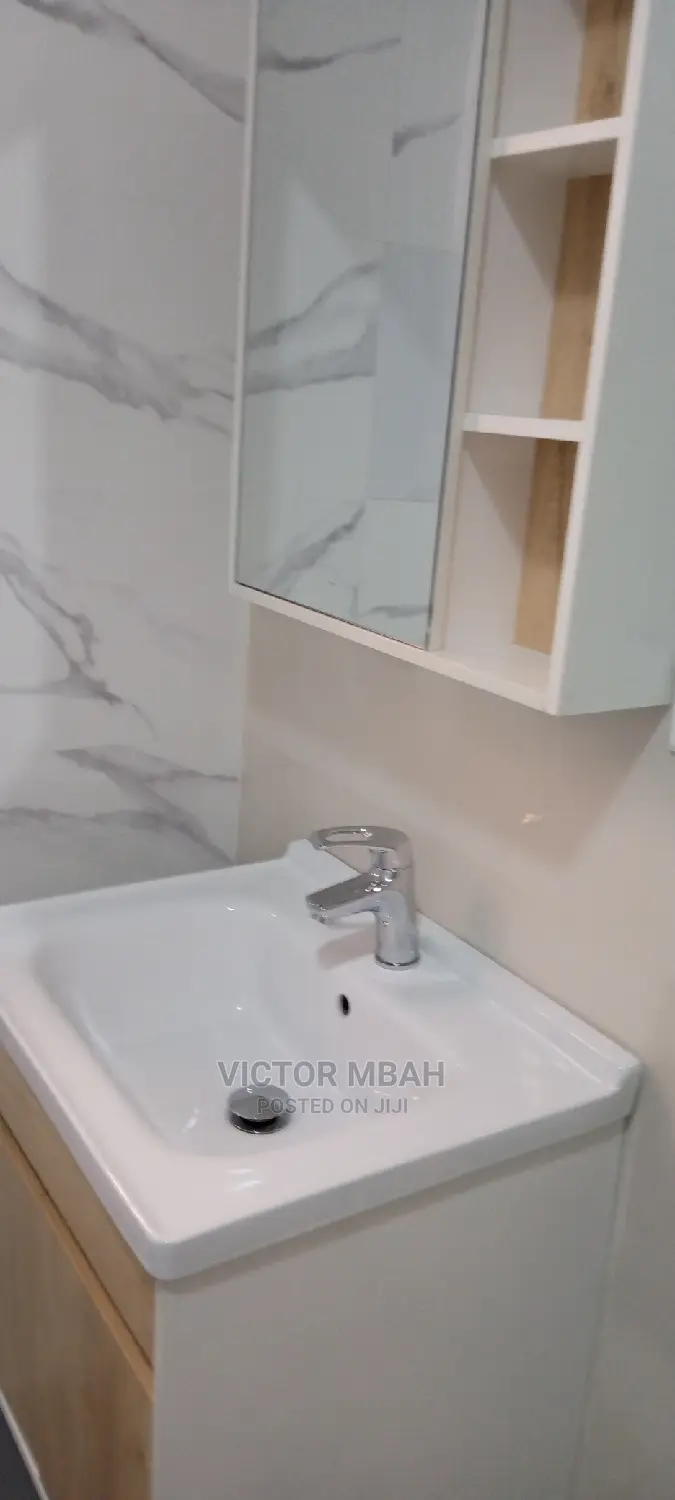 3bdrm Penthouse in Comm 25 Around, Tema Metropolitan for rent