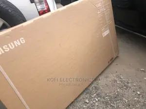 Satellite Samsung 65" Crystal 4K UHD 65AU7100 (2021)