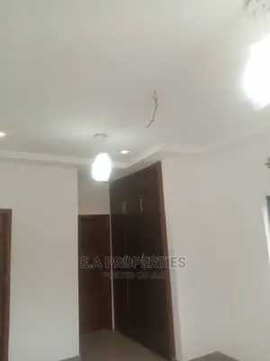 4bdrm House in E A Properties, Ghana Flag for sale
