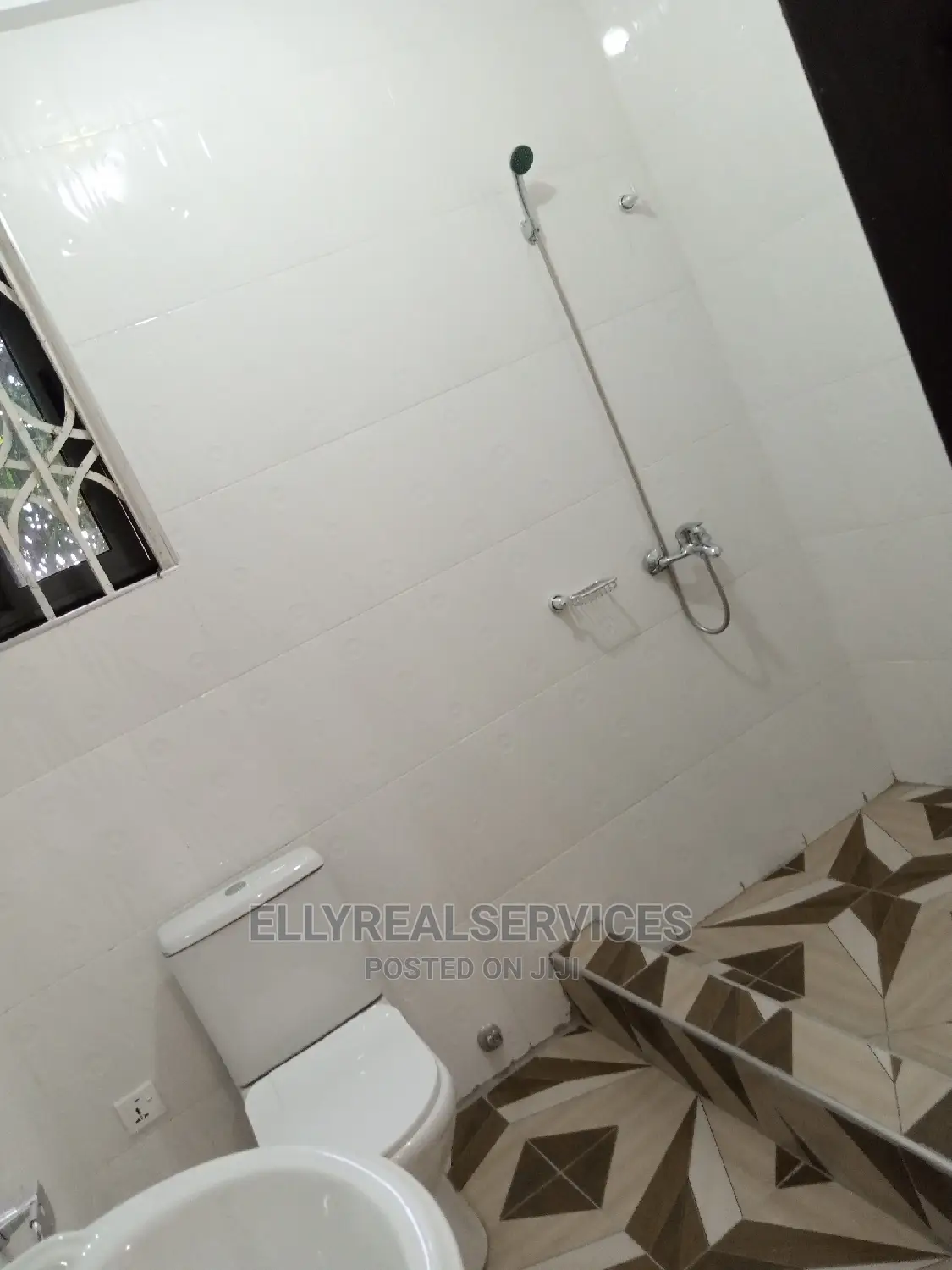 2bdrm Apartment in Elly Real Estate, Adenta for rent