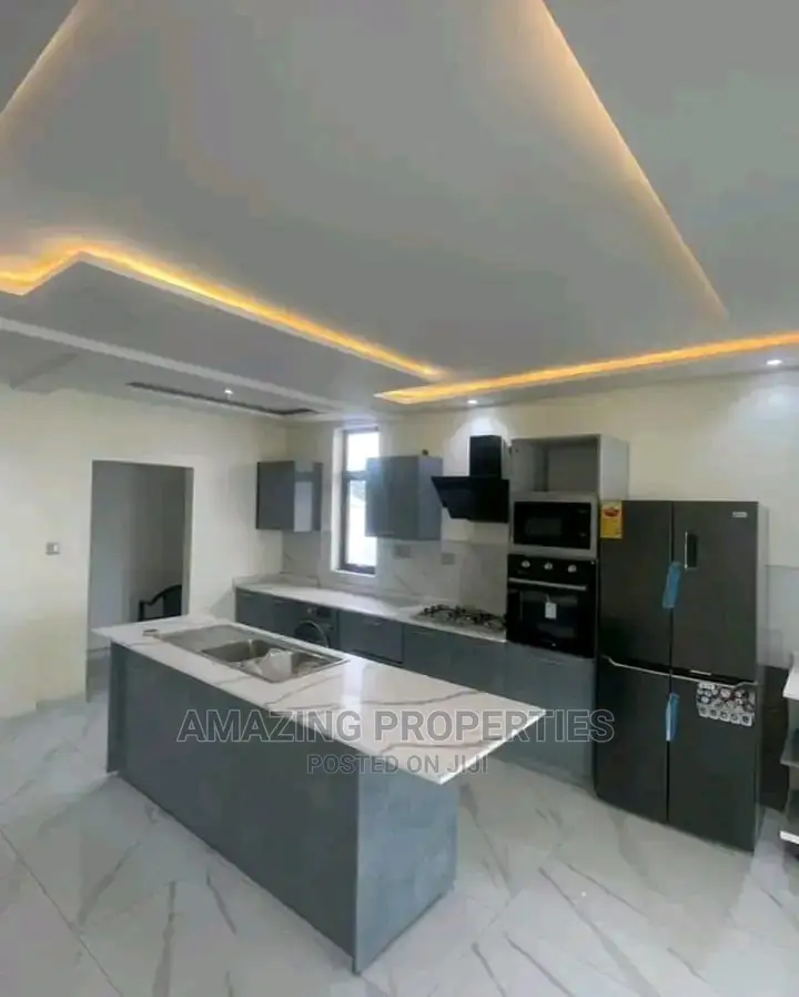 4bdrm House in East Legon for Sale