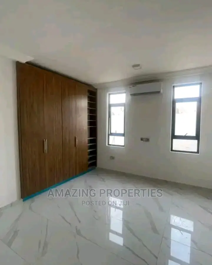 4bdrm House in East Legon for Sale