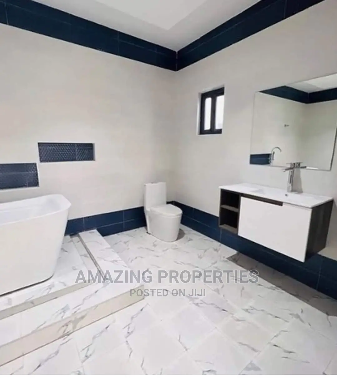4bdrm House in East Legon for Sale