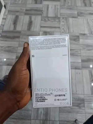 New Apple iPhone 11 128 GB Green