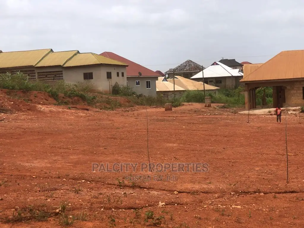 6bdrm House in Santasi Darko, Kumasi Metropolitan for Sale