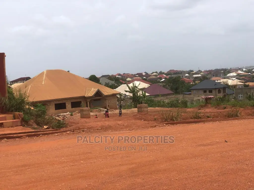 6bdrm House in Santasi Darko, Kumasi Metropolitan for Sale