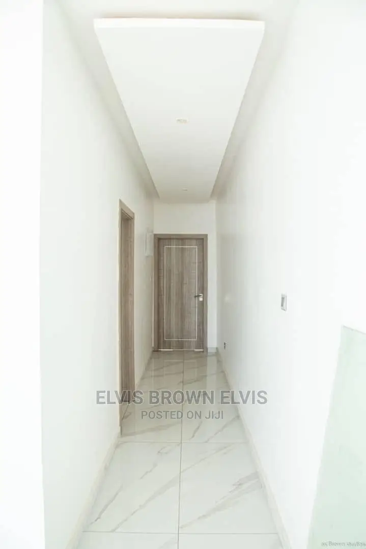 4bdrm Mansion in Living Large, East Legon for Sale