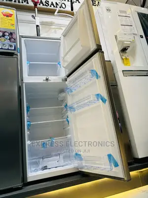 Fast Freezing Function RF-271IX (166 Liters) Rainbow Fridge