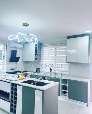 Customize Kitchen Cabinets