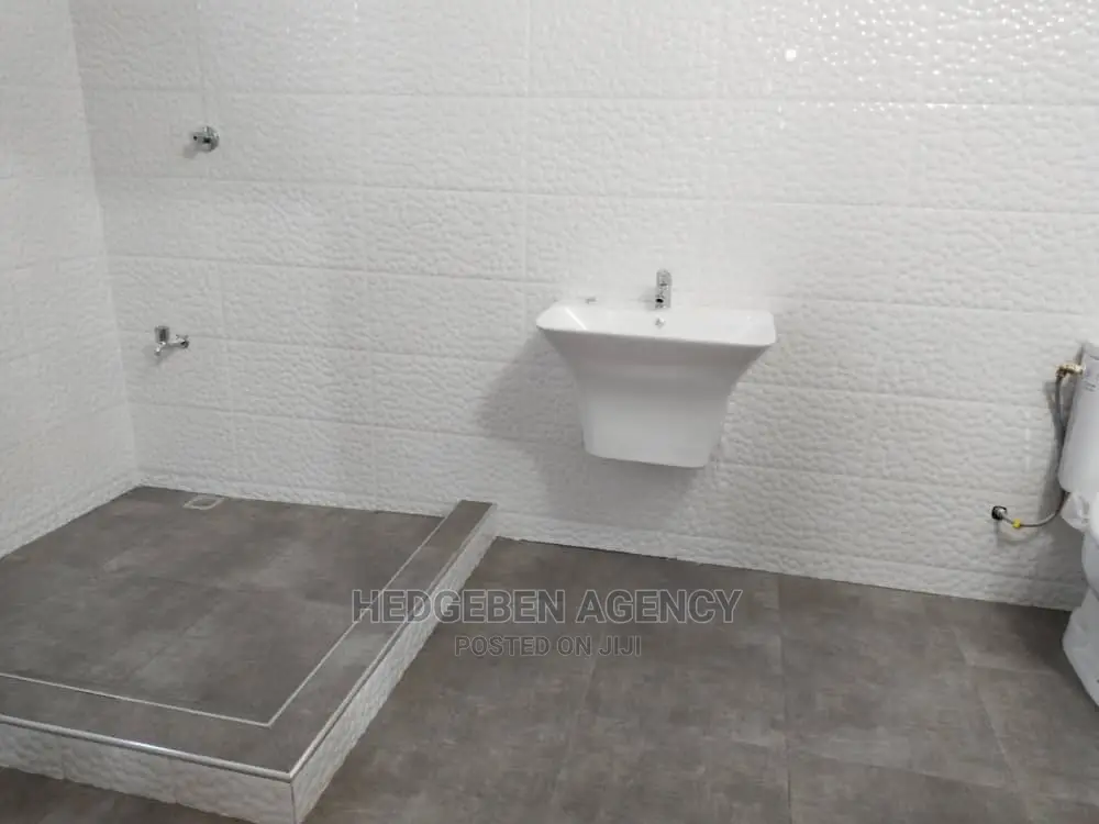 3bdrm Apartment in Oyarifa for rent