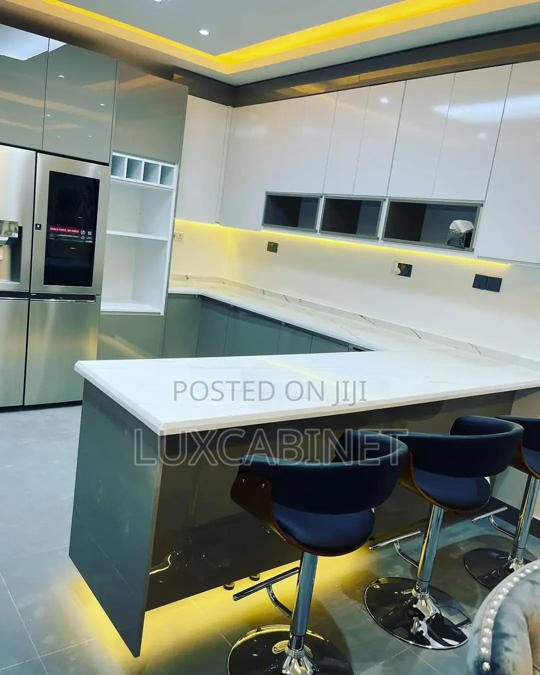 Customize Kitchen Cabinets