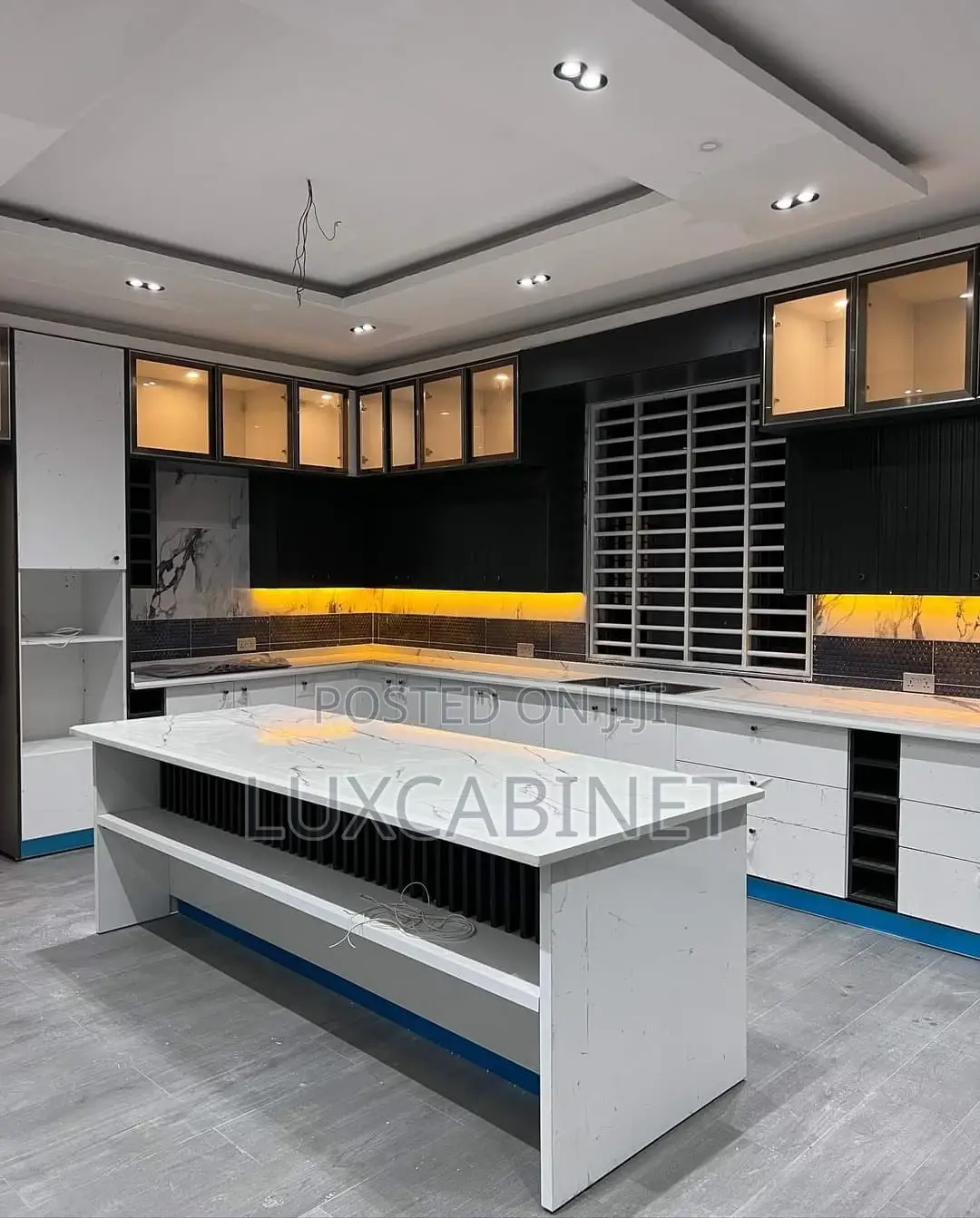 Customize Kitchen Cabinets