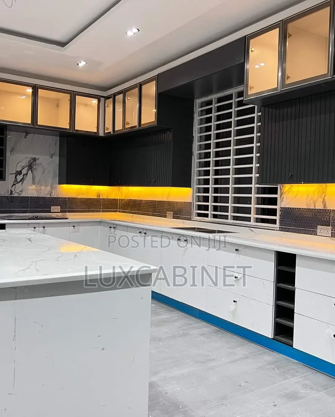 Customize Kitchen Cabinets