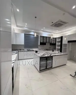 Customize Kitchen Cabinets