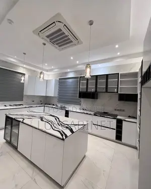 Customize Kitchen Cabinets