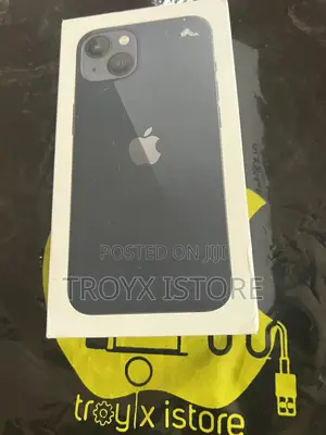 New Apple iPhone 13 128 GB Black