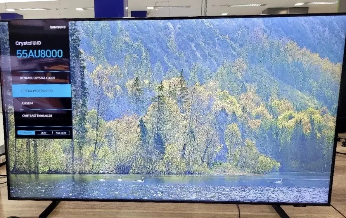 Smart Samsung LED Tv 55AU8000.