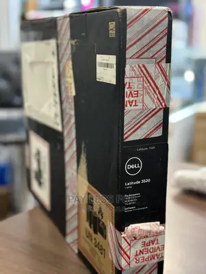 New Laptop Dell Latitude 3520 16GB Intel Core I7 SSD 256GB