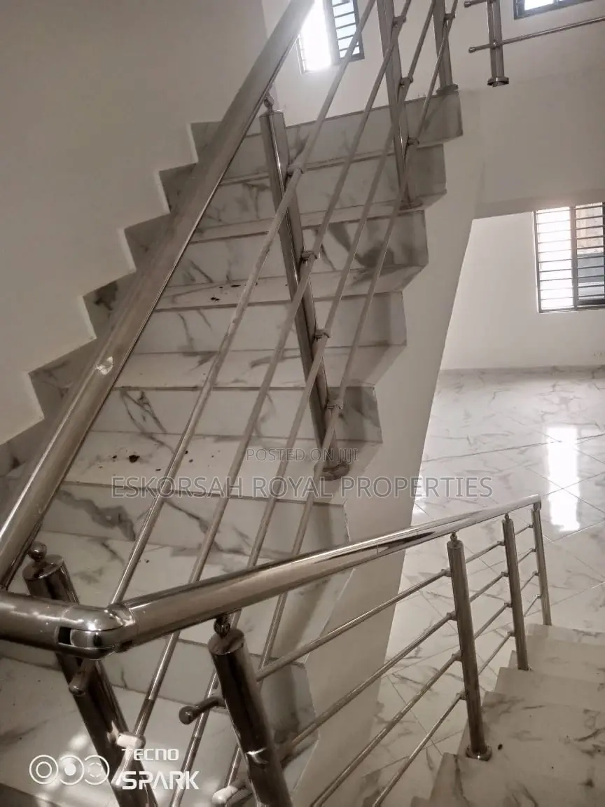 4bdrm House in Obinim, Adjiriganor for sale