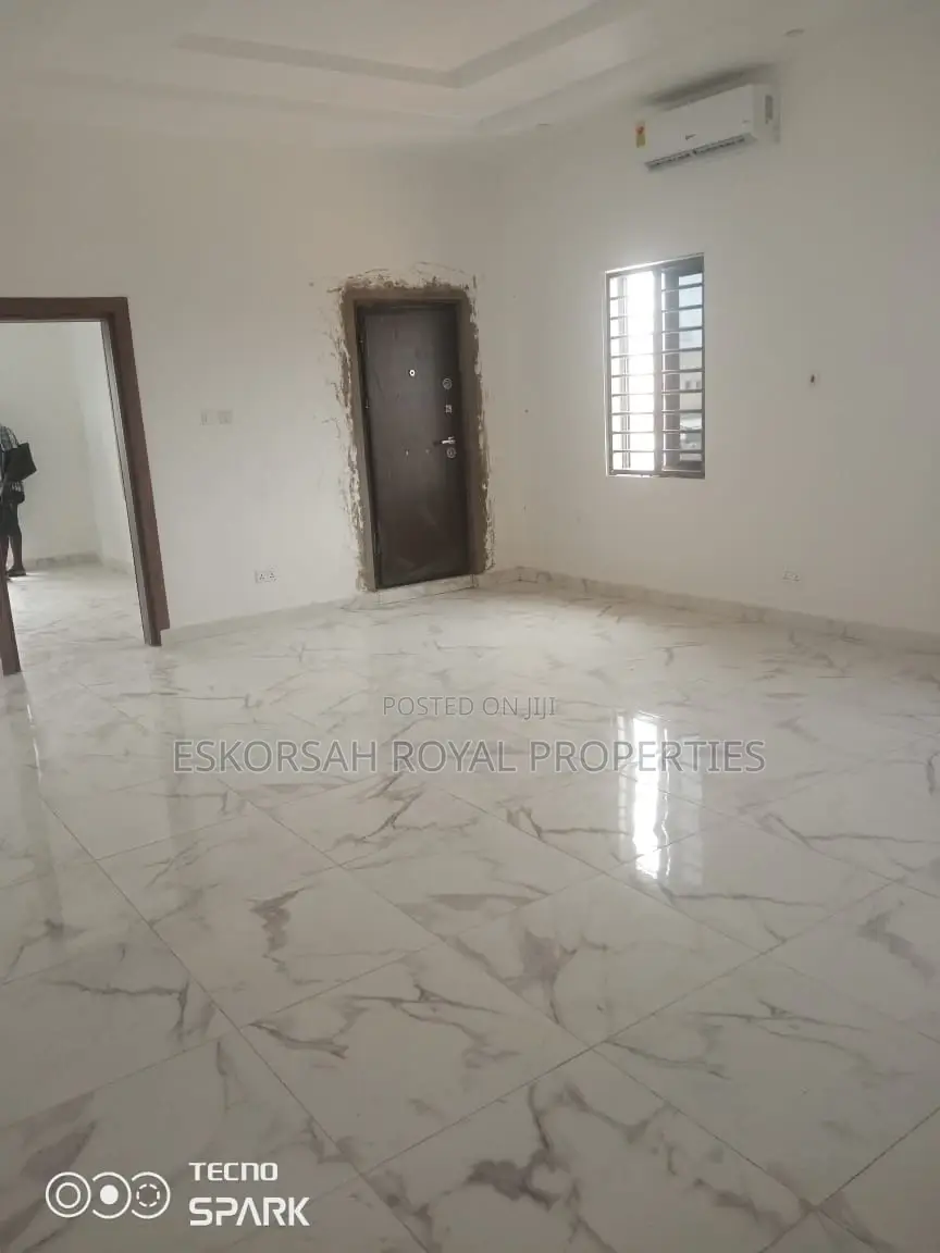 4bdrm House in Obinim, Adjiriganor for sale