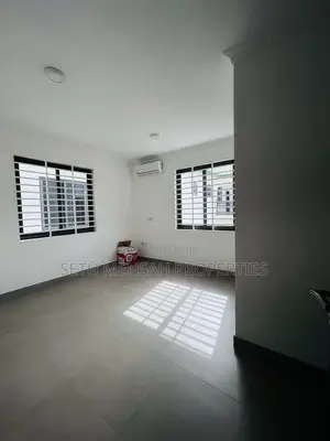 5bdrm House in Skm, Airport Residential Area for Sale