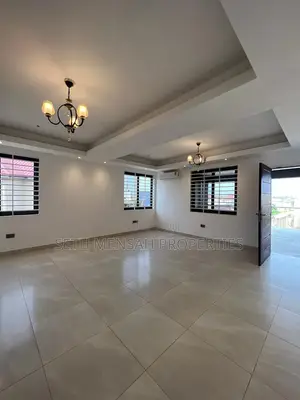 5bdrm House in Skm, Airport Residential Area for Sale