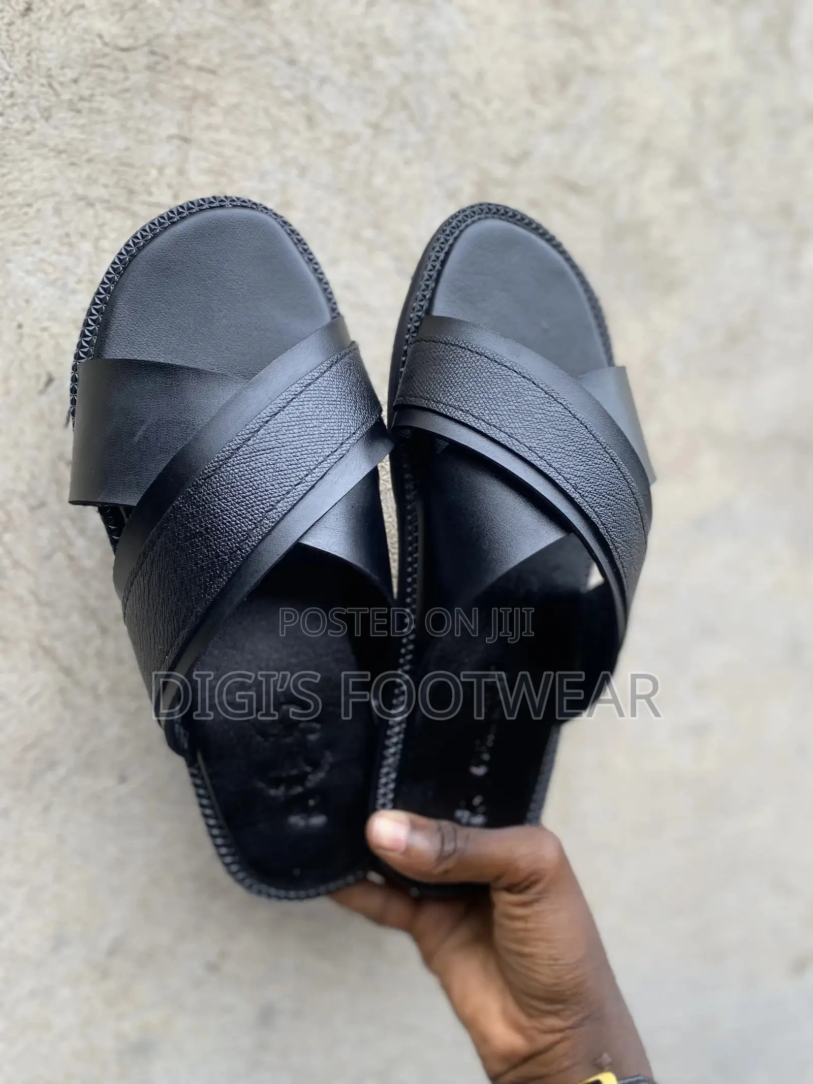 Black Chunk Slipper